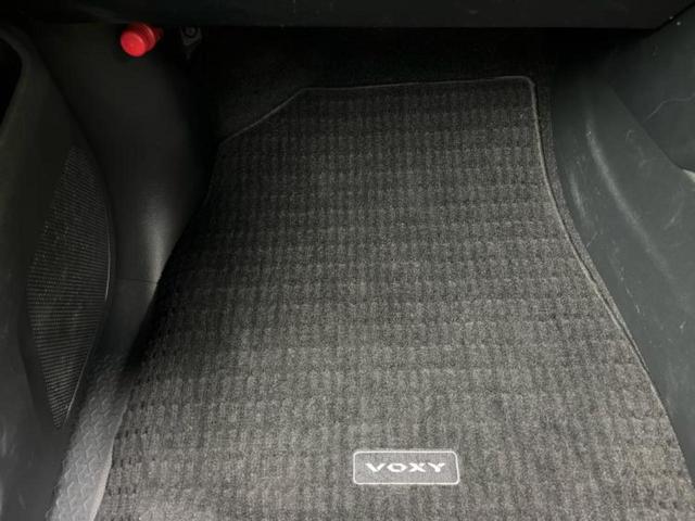 ヴォクシー ハイブリッドS-Z 新品タイヤ/保証書/純正 10インチ SDナビ/衝突安全装置/両側電動スライドドア/シートヒーター/車線逸脱防止支援システム/ヘッドランプ LED/USBジャック/Bluetooth接続 バックカメラ(34枚目)