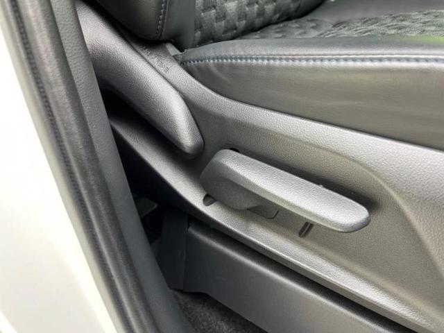 ヴォクシー ハイブリッドS-Z 新品タイヤ/保証書/純正 10インチ SDナビ/衝突安全装置/両側電動スライドドア/シートヒーター/車線逸脱防止支援システム/ヘッドランプ LED/USBジャック/Bluetooth接続 バックカメラ(36枚目)