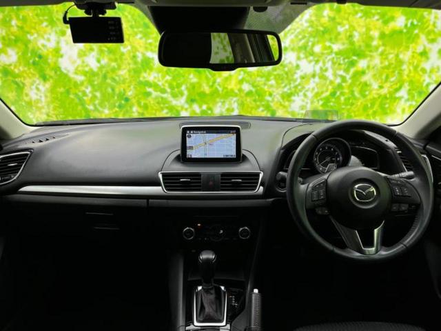 ＷＥＣＡＲＳでは各商談席に大型モニターをご用意しております！見やすい大画面でゆったりと全国の在庫をご覧いただけます！是非ご来店お待ちしております！