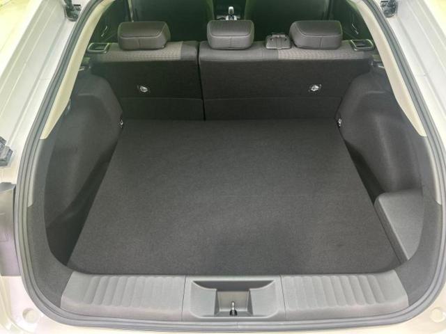 プリウス G 保証書/ディスプレイオーディオ+ナビ8インチ/トヨタセーフティセンス/シートヒーター/パノラミックビューモニター/車線逸脱防止支援システム/ヘッドランプ LED/Bluetooth接続 全周囲カメラ(19枚目)