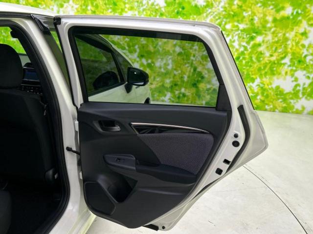 フィットハイブリッド ハイブリッド・Ｓホンダセンシング　新品タイヤ／保証書／純正　メモリーナビ／ホンダセンシング／車線逸脱防止支援システム／ヘッドランプ　ＬＥＤ／ＵＳＢジャック／Ｂｌｕｅｔｏｏｔｈ接続／ＥＴＣ／横滑り防止装置／クルーズコントロール（21枚目）