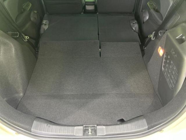 フィットハイブリッド ハイブリッド・Ｓホンダセンシング　新品タイヤ／保証書／純正　メモリーナビ／ホンダセンシング／車線逸脱防止支援システム／ヘッドランプ　ＬＥＤ／ＵＳＢジャック／Ｂｌｕｅｔｏｏｔｈ接続／ＥＴＣ／横滑り防止装置／クルーズコントロール（24枚目）