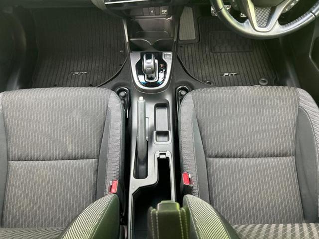 フィットハイブリッド ハイブリッド・Ｓホンダセンシング　新品タイヤ／保証書／純正　メモリーナビ／ホンダセンシング／車線逸脱防止支援システム／ヘッドランプ　ＬＥＤ／ＵＳＢジャック／Ｂｌｕｅｔｏｏｔｈ接続／ＥＴＣ／横滑り防止装置／クルーズコントロール（38枚目）