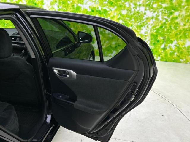 CT CT200h 新品タイヤ/純正 SDナビ/シートヒーター 前席/USBジャック/Bluetooth接続/ETC/EBD付ABS/横滑り防止装置/アイドリングストップ/バックモニター/フルセグTV/DVD DVD再生(20枚目)