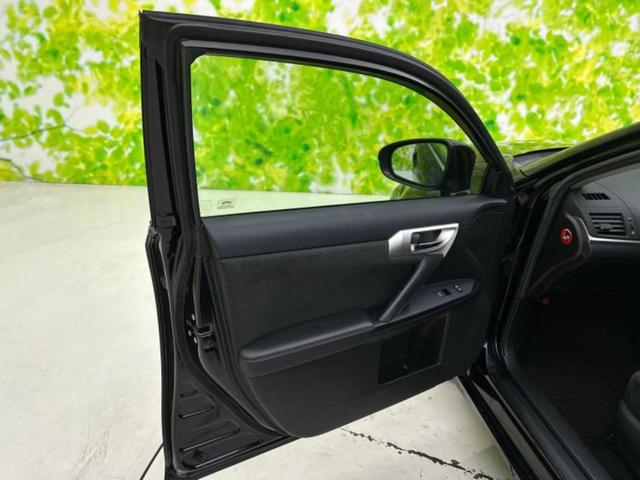 CT CT200h 新品タイヤ/純正 SDナビ/シートヒーター 前席/USBジャック/Bluetooth接続/ETC/EBD付ABS/横滑り防止装置/アイドリングストップ/バックモニター/フルセグTV/DVD DVD再生(21枚目)