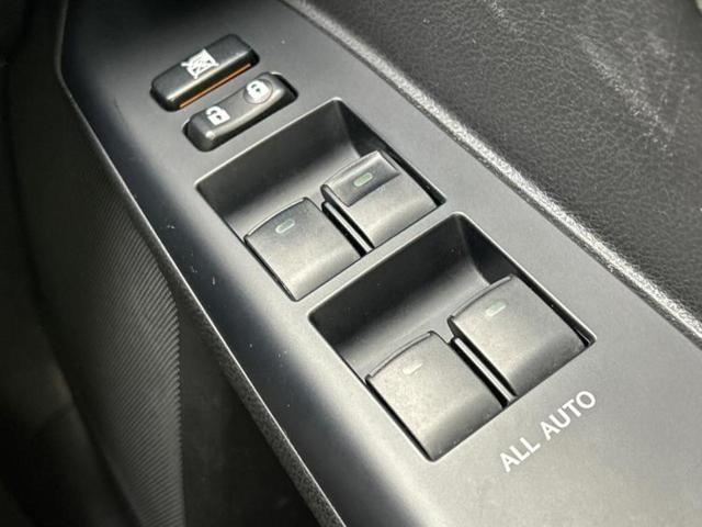 CT CT200h 新品タイヤ/純正 SDナビ/シートヒーター 前席/USBジャック/Bluetooth接続/ETC/EBD付ABS/横滑り防止装置/アイドリングストップ/バックモニター/フルセグTV/DVD DVD再生(23枚目)