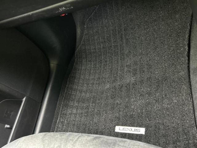 CT CT200h 新品タイヤ/純正 SDナビ/シートヒーター 前席/USBジャック/Bluetooth接続/ETC/EBD付ABS/横滑り防止装置/アイドリングストップ/バックモニター/フルセグTV/DVD DVD再生(30枚目)