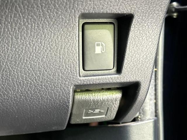 CT CT200h 新品タイヤ/純正 SDナビ/シートヒーター 前席/USBジャック/Bluetooth接続/ETC/EBD付ABS/横滑り防止装置/アイドリングストップ/バックモニター/フルセグTV/DVD DVD再生(33枚目)