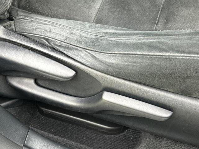 CT CT200h 新品タイヤ/純正 SDナビ/シートヒーター 前席/USBジャック/Bluetooth接続/ETC/EBD付ABS/横滑り防止装置/アイドリングストップ/バックモニター/フルセグTV/DVD DVD再生(35枚目)