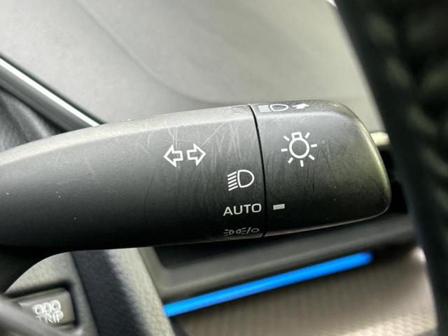 プリウス G ディスプレイオーディオ+ナビ8インチ/衝突安全装置/シートヒーター/車線逸脱防止支援システム/ヘッドランプ LED/ETC/EBD付ABS/横滑り防止装置/アイドリングストップ 衝突被害軽減システム(28枚目)