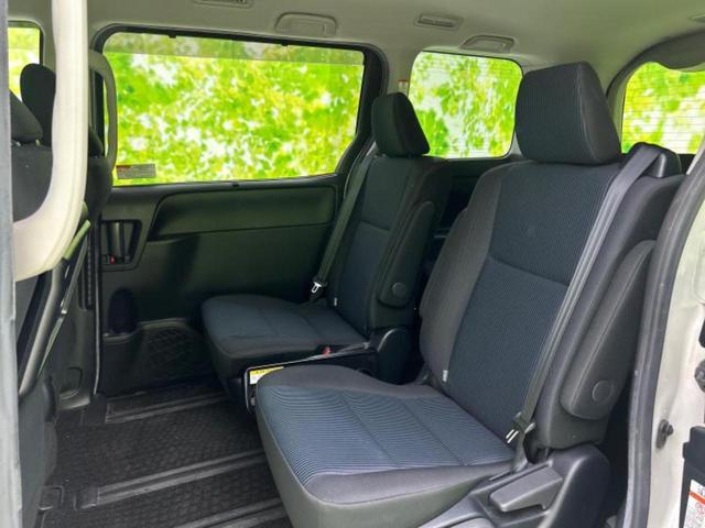 ノア ハイブリッドX 新品タイヤ/保証書/純正 9インチ SDナビ/衝突安全装置/電動スライドドア/車線逸脱防止支援システム/ドライブレコーダー 純正/ヘッドランプ LED/Bluetooth接続/ETC バックカメラ(7枚目)