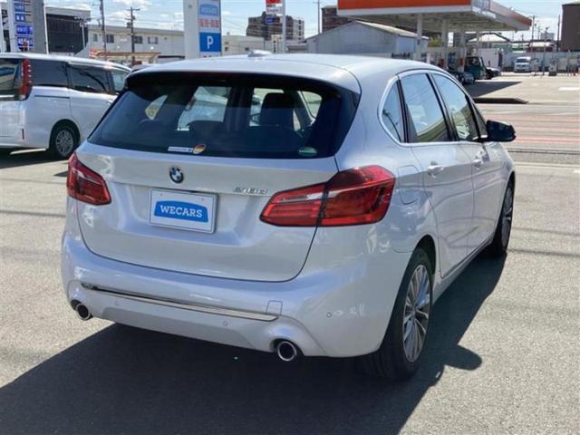 ２シリーズ ２１８ｄアクティブツアラーラグジュアリー　新品タイヤ／保証書／純正　ＳＤナビ／衝突安全装置／シートヒーター　前席／車線逸脱防止支援システム／シート　フルレザー／電動バックドア／ヘッドランプ　ＬＥＤ／ＵＳＢジャック／Ｂｌｕｅｔｏｏｔｈ接続（3枚目）