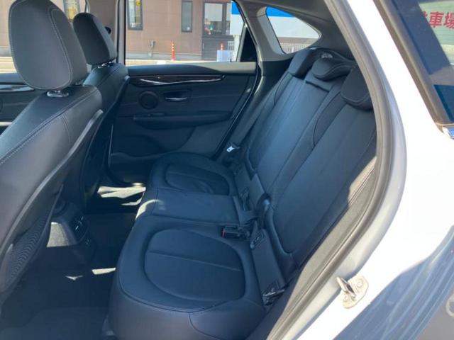 ２シリーズ ２１８ｄアクティブツアラーラグジュアリー　新品タイヤ／保証書／純正　ＳＤナビ／衝突安全装置／シートヒーター　前席／車線逸脱防止支援システム／シート　フルレザー／電動バックドア／ヘッドランプ　ＬＥＤ／ＵＳＢジャック／Ｂｌｕｅｔｏｏｔｈ接続（6枚目）