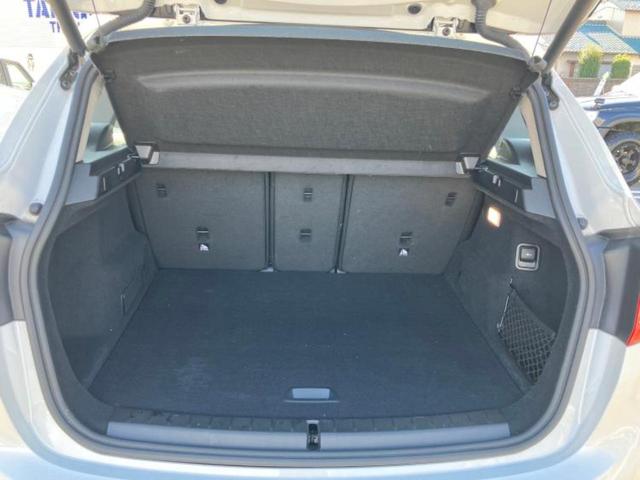 ２シリーズ ２１８ｄアクティブツアラーラグジュアリー　新品タイヤ／保証書／純正　ＳＤナビ／衝突安全装置／シートヒーター　前席／車線逸脱防止支援システム／シート　フルレザー／電動バックドア／ヘッドランプ　ＬＥＤ／ＵＳＢジャック／Ｂｌｕｅｔｏｏｔｈ接続（8枚目）