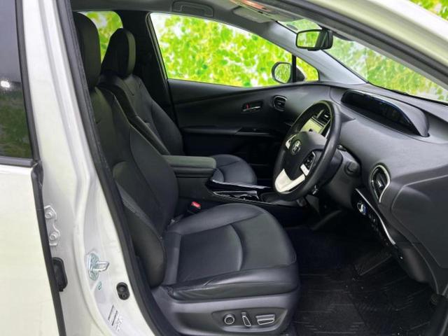 プリウス Ａプレミアム　エアロ／保証書／純正　９インチ　ＳＤナビ／衝突安全装置／シートヒーター／車線逸脱防止支援システム／シート　フルレザー／パーキングアシスト　バックガイド／パーキングアシスト　自動操舵　革シート　ＥＴＣ（4枚目）