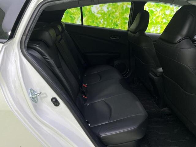 プリウス Ａプレミアム　エアロ／保証書／純正　９インチ　ＳＤナビ／衝突安全装置／シートヒーター／車線逸脱防止支援システム／シート　フルレザー／パーキングアシスト　バックガイド／パーキングアシスト　自動操舵　革シート　ＥＴＣ（5枚目）