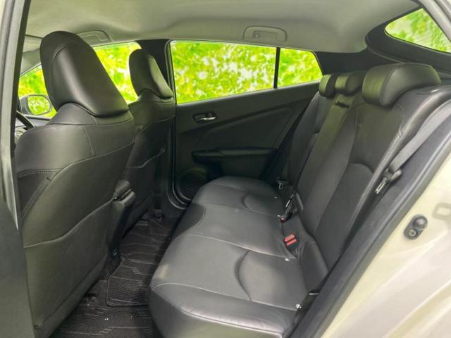 プリウス Ａプレミアム　エアロ／保証書／純正　９インチ　ＳＤナビ／衝突安全装置／シートヒーター／車線逸脱防止支援システム／シート　フルレザー／パーキングアシスト　バックガイド／パーキングアシスト　自動操舵　革シート　ＥＴＣ（7枚目）