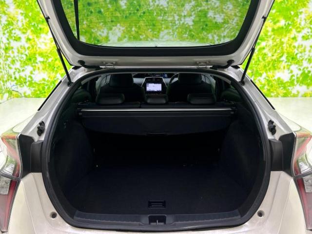 プリウス Ａプレミアム　エアロ／保証書／純正　９インチ　ＳＤナビ／衝突安全装置／シートヒーター／車線逸脱防止支援システム／シート　フルレザー／パーキングアシスト　バックガイド／パーキングアシスト　自動操舵　革シート　ＥＴＣ（8枚目）