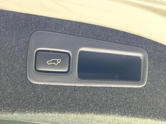 ハリアー プレミアム　保証書／純正　９インチ　ＳＤナビ／車線逸脱防止支援システム／シート　ハーフレザー／電動バックドア／ヘッドランプ　ＬＥＤ／ＥＴＣ／ＥＢＤ付ＡＢＳ／横滑り防止装置／アイドリングストップ／フルセグＴＶ（19枚目）