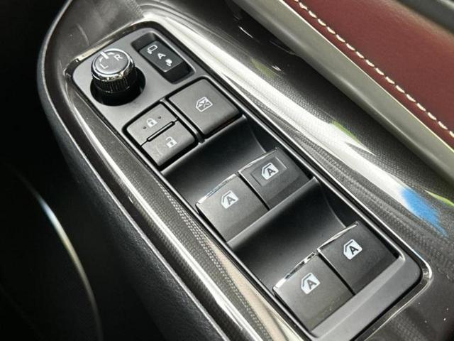 ハリアー プレミアム　保証書／純正　９インチ　ＳＤナビ／車線逸脱防止支援システム／シート　ハーフレザー／電動バックドア／ヘッドランプ　ＬＥＤ／ＥＴＣ／ＥＢＤ付ＡＢＳ／横滑り防止装置／アイドリングストップ／フルセグＴＶ（24枚目）