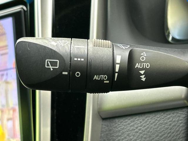 ハリアー プレミアム　保証書／純正　９インチ　ＳＤナビ／車線逸脱防止支援システム／シート　ハーフレザー／電動バックドア／ヘッドランプ　ＬＥＤ／ＥＴＣ／ＥＢＤ付ＡＢＳ／横滑り防止装置／アイドリングストップ／フルセグＴＶ（32枚目）