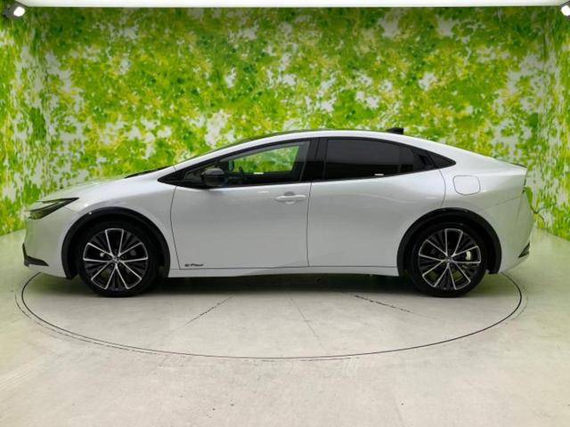 プリウス ４ＷＤ　Ｚ　新品タイヤ／ガラスルーフ／保証書／純正　１１．６インチ　ＳＤナビ／デジタルインナーミラー／衝突安全装置／エアーシート　前席／全方位モニター／車線逸脱防止支援システム／シート　合皮　衝突被害軽減システム（2枚目）