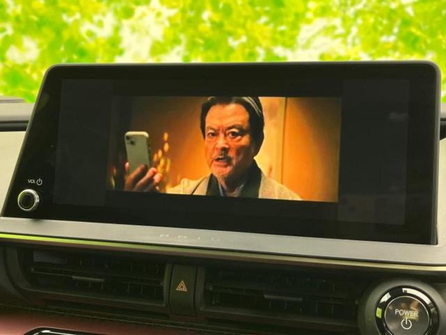 プリウス ４ＷＤ　Ｚ　新品タイヤ／ガラスルーフ／保証書／純正　１１．６インチ　ＳＤナビ／デジタルインナーミラー／衝突安全装置／エアーシート　前席／全方位モニター／車線逸脱防止支援システム／シート　合皮　衝突被害軽減システム（12枚目）