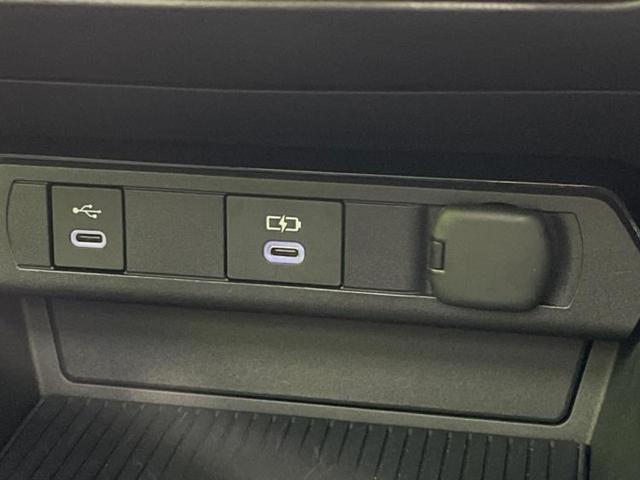 プリウス ４ＷＤ　Ｚ　新品タイヤ／ガラスルーフ／保証書／純正　１１．６インチ　ＳＤナビ／デジタルインナーミラー／衝突安全装置／エアーシート　前席／全方位モニター／車線逸脱防止支援システム／シート　合皮　衝突被害軽減システム（31枚目）