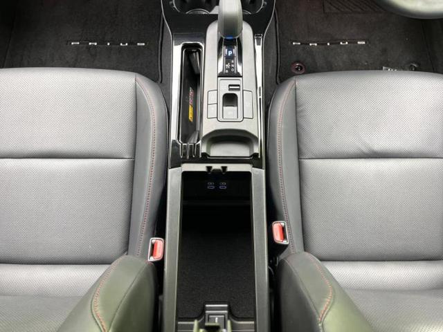 プリウス ４ＷＤ　Ｚ　新品タイヤ／ガラスルーフ／保証書／純正　１１．６インチ　ＳＤナビ／デジタルインナーミラー／衝突安全装置／エアーシート　前席／全方位モニター／車線逸脱防止支援システム／シート　合皮　衝突被害軽減システム（40枚目）