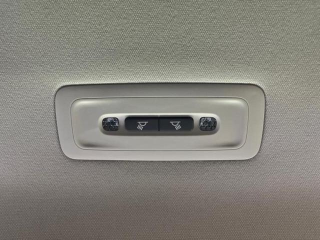 プリウス ４ＷＤ　Ｚ　新品タイヤ／ガラスルーフ／保証書／純正　１１．６インチ　ＳＤナビ／デジタルインナーミラー／衝突安全装置／エアーシート　前席／全方位モニター／車線逸脱防止支援システム／シート　合皮　衝突被害軽減システム（42枚目）