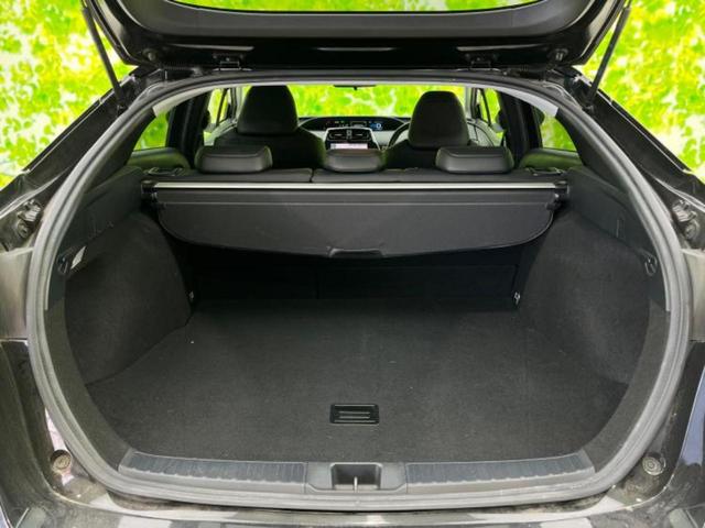 プリウス Ｓツーリングセレクション　新品タイヤ／保証書／純正　９インチ　ＳＤナビ／シートヒーター／シート　合皮／ヘッドランプ　ＬＥＤ／ＥＴＣ／ＥＢＤ付ＡＢＳ／横滑り防止装置／アイドリングストップ／地上波デジタルチューナー　記録簿（8枚目）