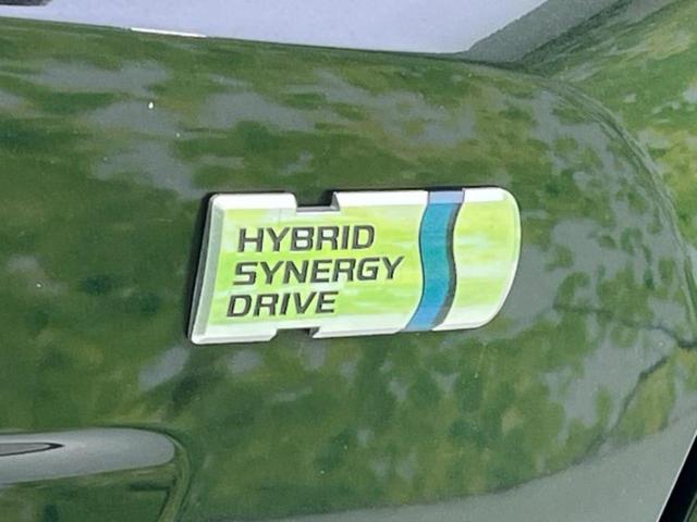 プリウス Ｓツーリングセレクション　新品タイヤ／保証書／純正　９インチ　ＳＤナビ／シートヒーター／シート　合皮／ヘッドランプ　ＬＥＤ／ＥＴＣ／ＥＢＤ付ＡＢＳ／横滑り防止装置／アイドリングストップ／地上波デジタルチューナー　記録簿（28枚目）