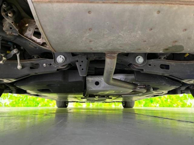 プリウス Ｓツーリングセレクション　新品タイヤ／保証書／純正　９インチ　ＳＤナビ／シートヒーター／シート　合皮／ヘッドランプ　ＬＥＤ／ＥＴＣ／ＥＢＤ付ＡＢＳ／横滑り防止装置／アイドリングストップ／地上波デジタルチューナー　記録簿（32枚目）