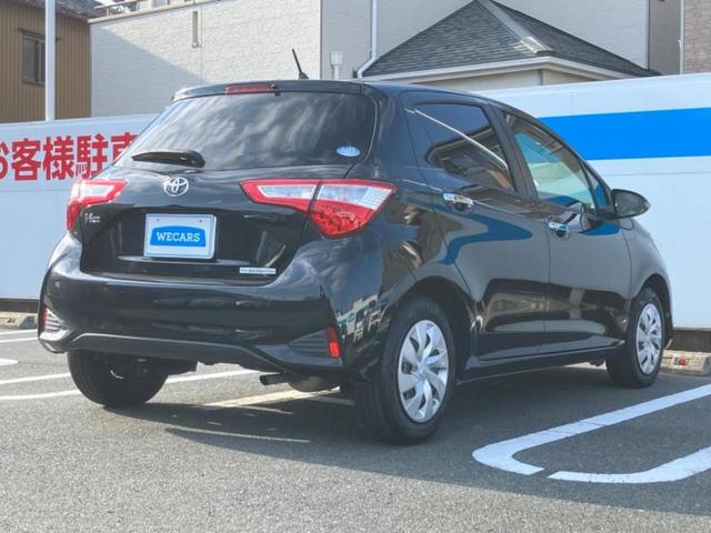 ヴィッツ Ｆセーフティエディション　新品タイヤ／保証書／純正　ＳＤナビ／衝突安全装置／車線逸脱防止支援システム／ドライブレコーダー　社外／ヘッドランプ　ＬＥＤ／Ｂｌｕｅｔｏｏｔｈ接続／ＥＢＤ付ＡＢＳ／横滑り防止装置／バックモニター（3枚目）