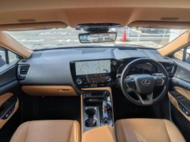 ＮＸ ＮＸ３５０ｈバージョンＬ　保証書／純正　ＳＤナビ／デジタルインナーミラー／衝突安全装置／シートヒーター／車線逸脱防止支援システム／シート　合皮／電動バックドア／ヘッドランプ　ＬＥＤ／ＥＴＣ／ＥＢＤ付ＡＢＳ／横滑り防止装置（4枚目）