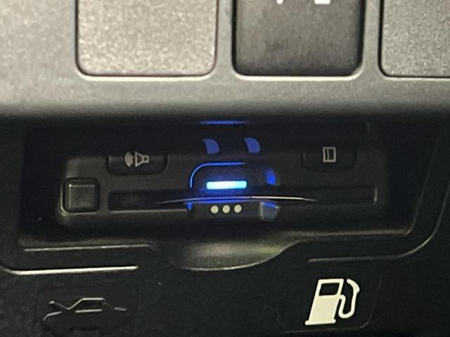 トール カスタムＧ　ＳＡ３　新品タイヤ／純正エアロ／保証書／純正　ＳＤナビ／衝突安全装置／両側電動スライドドア／車線逸脱防止支援システム／ドライブレコーダー　純正／ヘッドランプ　ＬＥＤ／ＵＳＢジャック／Ｂｌｕｅｔｏｏｔｈ接続（17枚目）