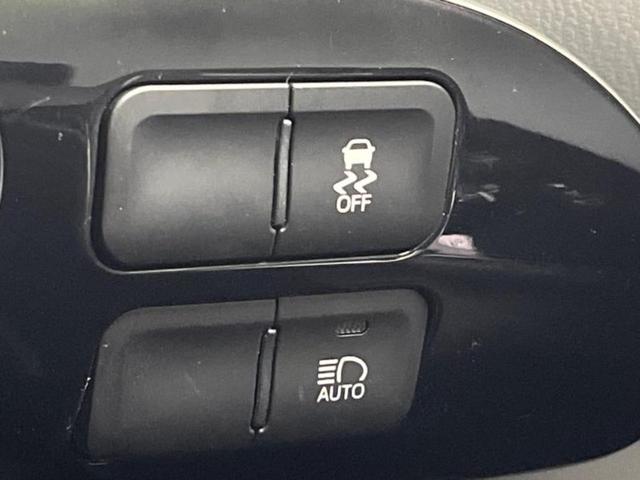 プリウス Ｓツーリングセレクション　純正エアロ／保証書／純正　９インチ　ＳＤナビ／シートヒーター／ヘッドランプ　ＬＥＤ／ＥＴＣ／ＥＢＤ付ＡＢＳ／横滑り防止装置／アイドリングストップ／フルセグＴＶ／エアバッグ　運転席　フルエアロ（18枚目）