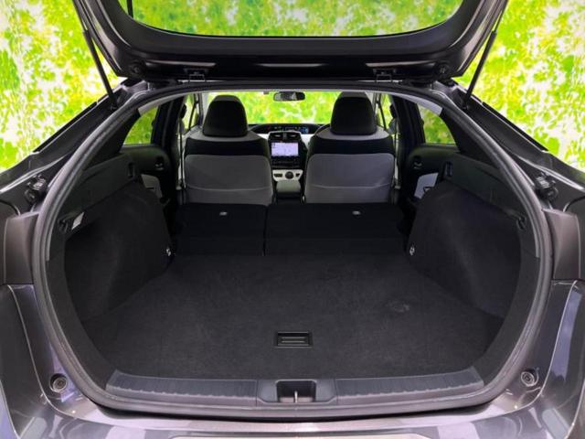 プリウス Ｓツーリングセレクション　純正エアロ／保証書／純正　９インチ　ＳＤナビ／シートヒーター／ヘッドランプ　ＬＥＤ／ＥＴＣ／ＥＢＤ付ＡＢＳ／横滑り防止装置／アイドリングストップ／フルセグＴＶ／エアバッグ　運転席　フルエアロ（19枚目）