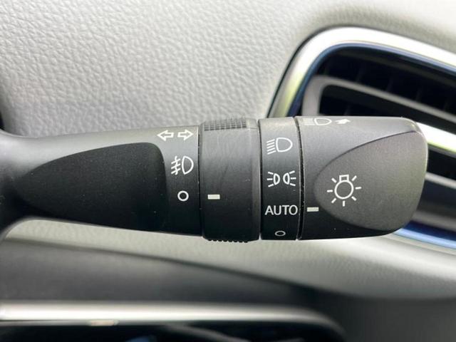 プリウス Ｓツーリングセレクション　純正エアロ／保証書／純正　９インチ　ＳＤナビ／シートヒーター／ヘッドランプ　ＬＥＤ／ＥＴＣ／ＥＢＤ付ＡＢＳ／横滑り防止装置／アイドリングストップ／フルセグＴＶ／エアバッグ　運転席　フルエアロ（29枚目）