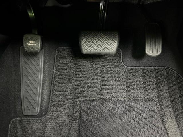 プリウス Ｓツーリングセレクション　純正エアロ／保証書／純正　９インチ　ＳＤナビ／シートヒーター／ヘッドランプ　ＬＥＤ／ＥＴＣ／ＥＢＤ付ＡＢＳ／横滑り防止装置／アイドリングストップ／フルセグＴＶ／エアバッグ　運転席　フルエアロ（35枚目）