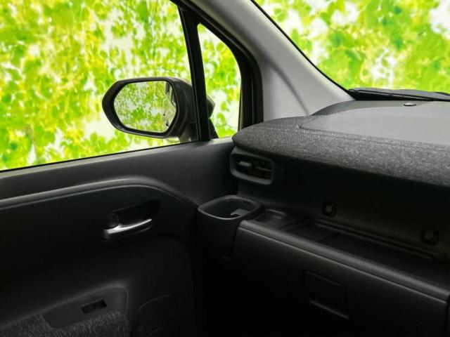 シエンタ ハイブリッドＺ　保証書／ディスプレイオーディオ＋ナビ１０インチ／衝突安全装置／両側電動スライドドア／車線逸脱防止支援システム／ヘッドランプ　ＬＥＤ／ＥＴＣ／ＥＢＤ付ＡＢＳ／横滑り防止装置　衝突被害軽減システム（27枚目）