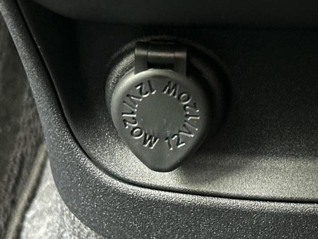 シエンタ ハイブリッドＺ　保証書／ディスプレイオーディオ＋ナビ１０インチ／衝突安全装置／両側電動スライドドア／車線逸脱防止支援システム／ヘッドランプ　ＬＥＤ／ＥＴＣ／ＥＢＤ付ＡＢＳ／横滑り防止装置　衝突被害軽減システム（28枚目）