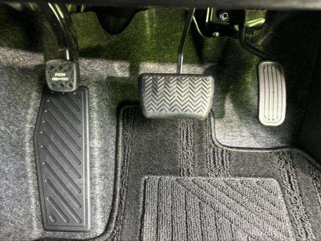 シエンタ ハイブリッドＺ　保証書／ディスプレイオーディオ＋ナビ１０インチ／衝突安全装置／両側電動スライドドア／車線逸脱防止支援システム／ヘッドランプ　ＬＥＤ／ＥＴＣ／ＥＢＤ付ＡＢＳ／横滑り防止装置　衝突被害軽減システム（35枚目）