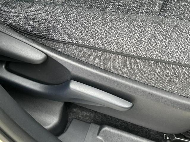 シエンタ ハイブリッドＺ　保証書／ディスプレイオーディオ＋ナビ１０インチ／衝突安全装置／両側電動スライドドア／車線逸脱防止支援システム／ヘッドランプ　ＬＥＤ／ＥＴＣ／ＥＢＤ付ＡＢＳ／横滑り防止装置　衝突被害軽減システム（36枚目）