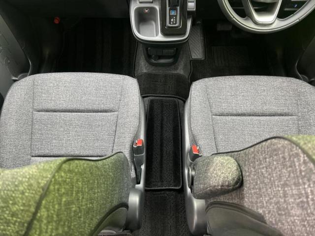 シエンタ ハイブリッドＺ　保証書／ディスプレイオーディオ＋ナビ１０インチ／衝突安全装置／両側電動スライドドア／車線逸脱防止支援システム／ヘッドランプ　ＬＥＤ／ＥＴＣ／ＥＢＤ付ＡＢＳ／横滑り防止装置　衝突被害軽減システム（38枚目）