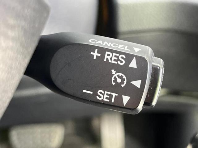 シエンタ ハイブリッドＧクエロ　新品タイヤ／保証書／純正　ＳＤナビ／フリップダウンモニター／衝突安全装置／両側電動スライドドア／車線逸脱防止支援システム／シート　合皮／ヘッドランプ　ＬＥＤ／ＥＴＣ／ＥＢＤ付ＡＢＳ／横滑り防止装置（13枚目）