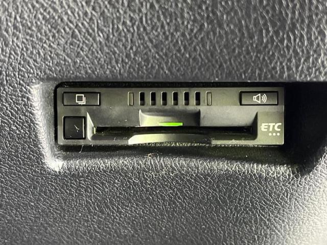 シエンタ ハイブリッドＧクエロ　新品タイヤ／保証書／純正　ＳＤナビ／フリップダウンモニター／衝突安全装置／両側電動スライドドア／車線逸脱防止支援システム／シート　合皮／ヘッドランプ　ＬＥＤ／ＥＴＣ／ＥＢＤ付ＡＢＳ／横滑り防止装置（17枚目）