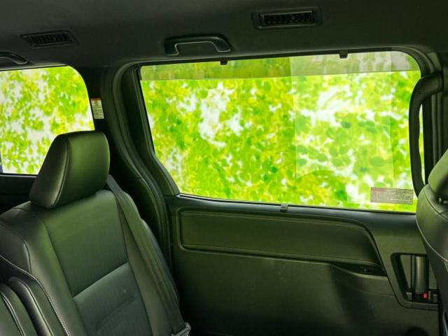 エスクァイア ハイブリッドGiブラックテーラード 保証書/純正 SDナビ/衝突安全装置/両側電動スライドドア/シートヒーター/車線逸脱防止支援システム/シート 合皮/ヘッドランプ LED/ETC/EBD付ABS/横滑り防止装置 衝突被害軽減システム(22枚目)