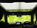 WECARSの展示場では実際に見て、触ってお車をお選びいただけます!知識の豊富な営業スタッフが様々なカーライフをご提案いたします!