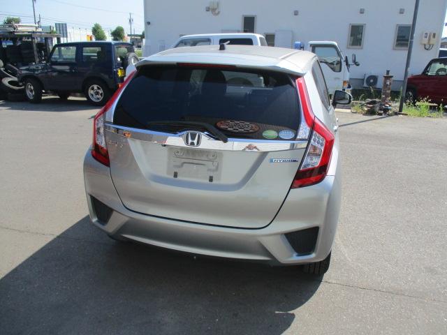 フィットハイブリッド Ｆパッケージ　ワンオーナー．純正ナビ．バックカメラ．スマートキー．ＥＴＣ．ＬＥＤヘッドライト（9枚目）